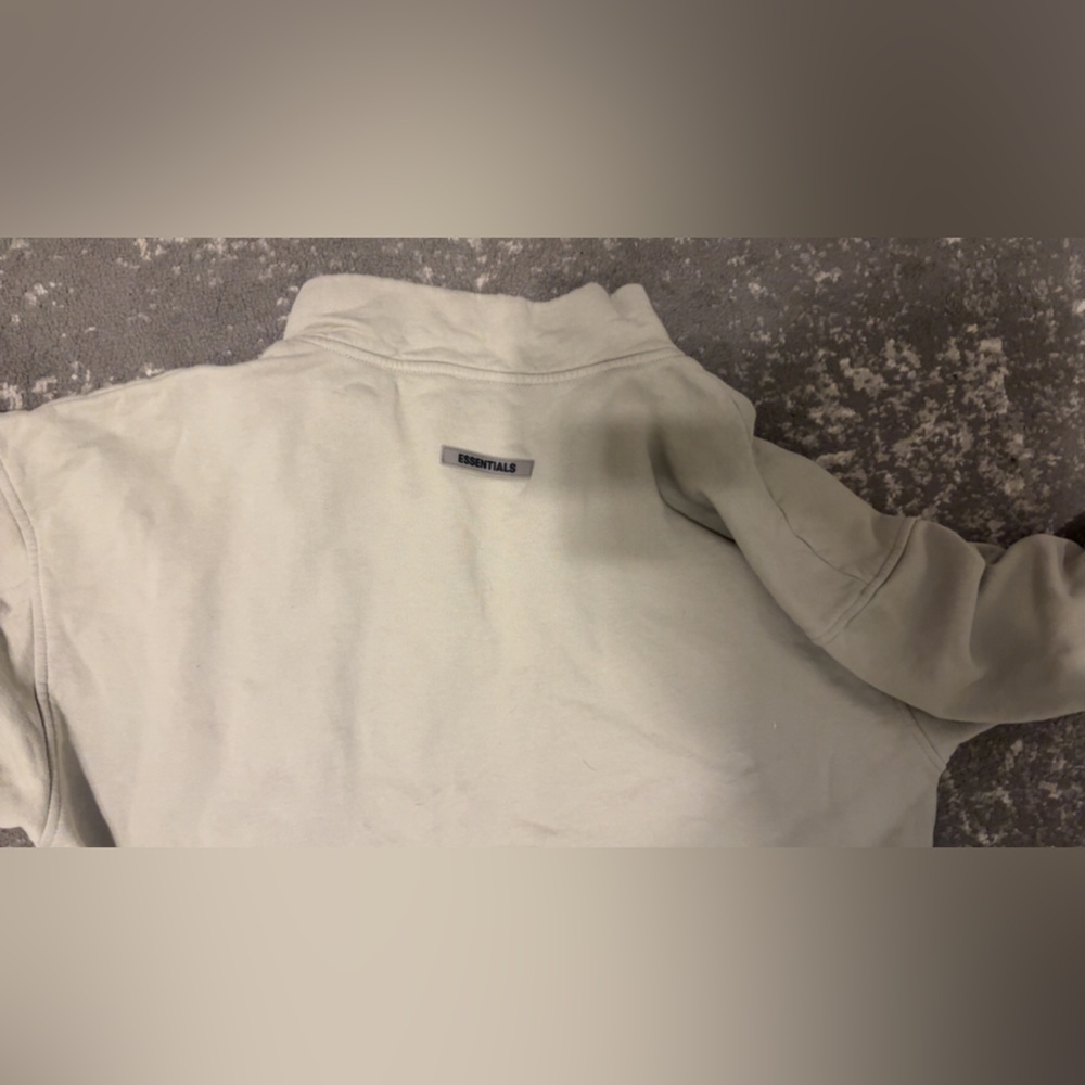 Essentials Quarter Zip Size Large - image 2